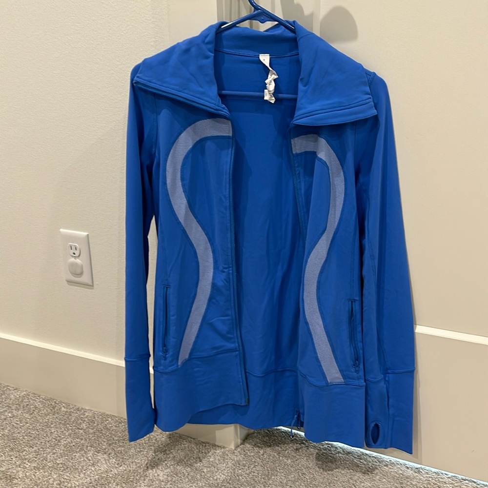 Lululemon size 6 Running jacket!